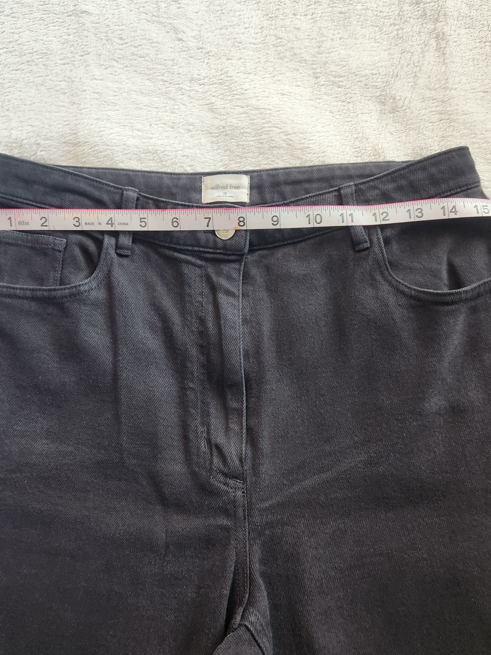Aritzia Wilfred Free Black Straight Leg Jeans Size 10 - Picture 6 of 7